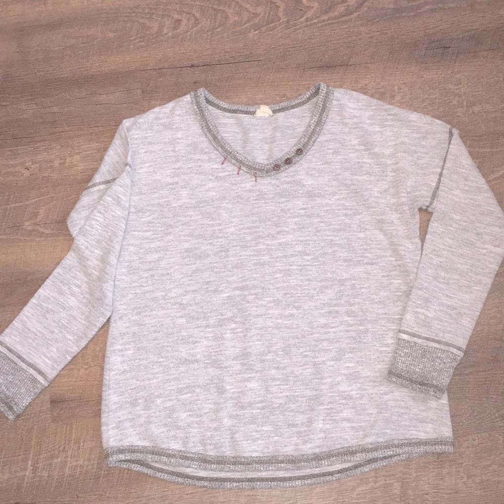 Hem & Thread brand button neck sweater